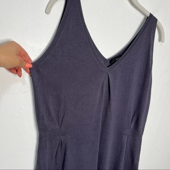 Sita Murt Gray Sleeveless Bamboo / Cotton Knitted v-neck Top - Picture 6 of 9